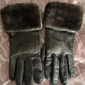 Luxurious Brown Fur-Trimmed Leather Gloves